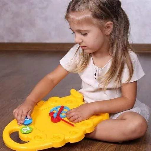 Часы настольные Star Toys механические 3046