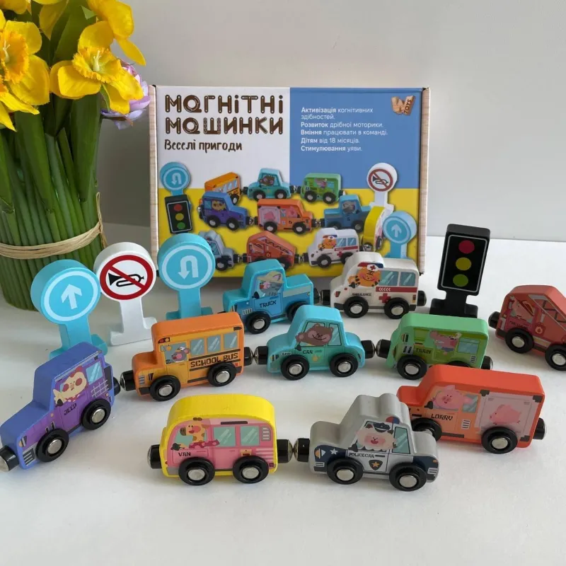 Магнітні дерев’яні машинки WToys 49325 — набір спецтехніки з тваринками, 1+ років