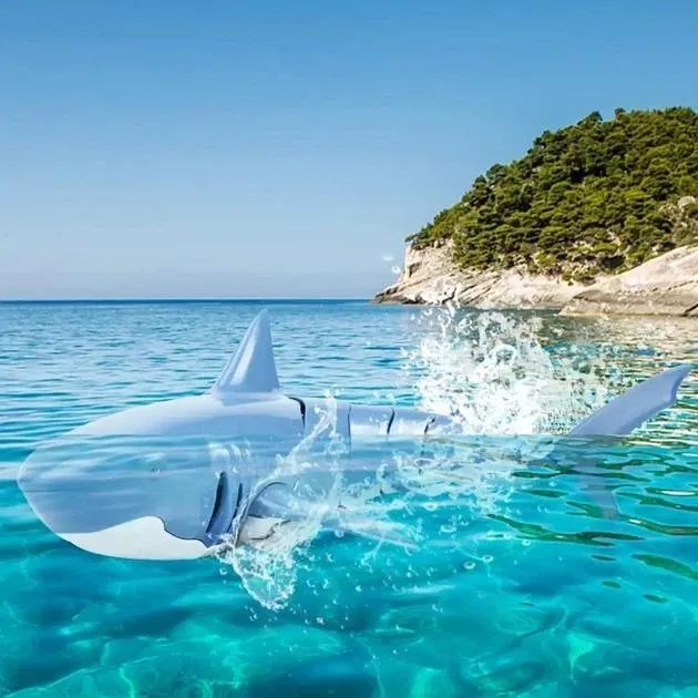 Акула на пульті Shark