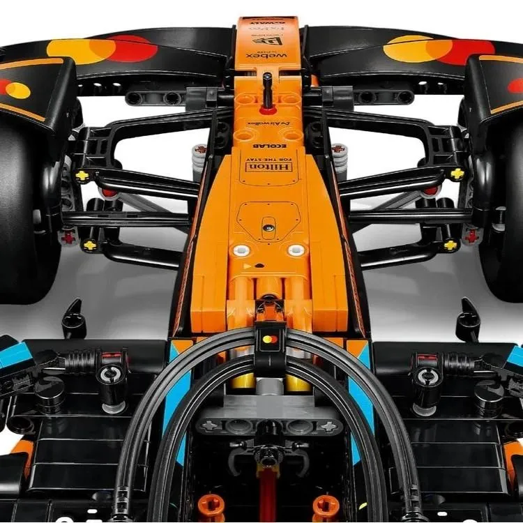 Конструктор Болид Формула 1 Formula Racer на инерционном механизме Pull Back 796 деталей