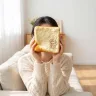 Сквиш Хлебушек 9 см игрушка антистресс кусочек тостового хлеба, жмякалка хлеб медленного восстановления